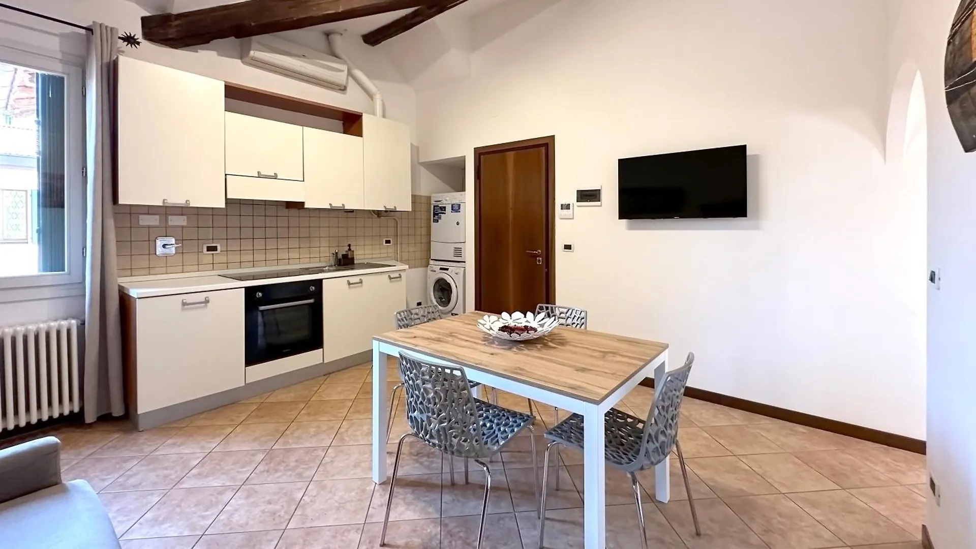 Int 4 - Suite Edoardo Bologna